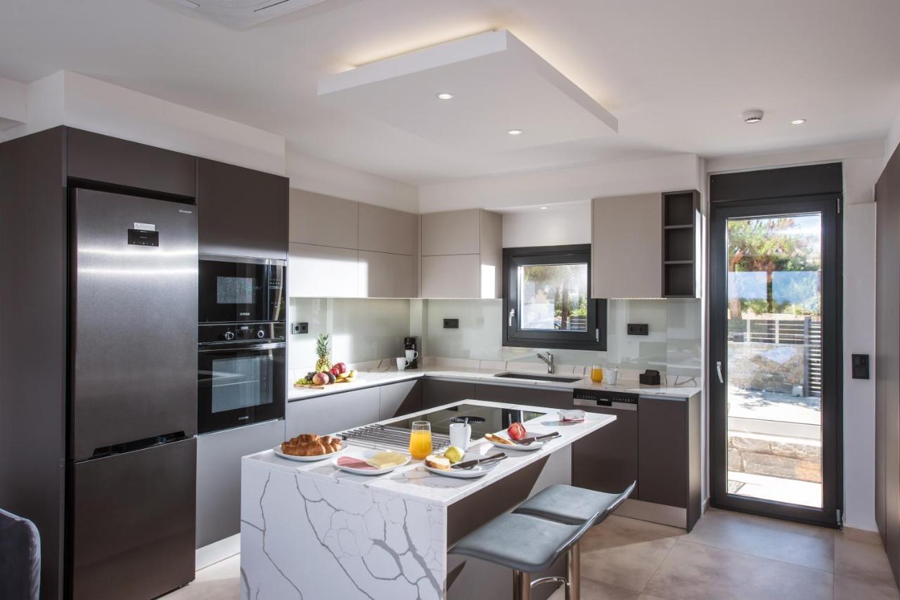 הרסוניסוס Luxury Villa Marelina מראה חיצוני תמונה