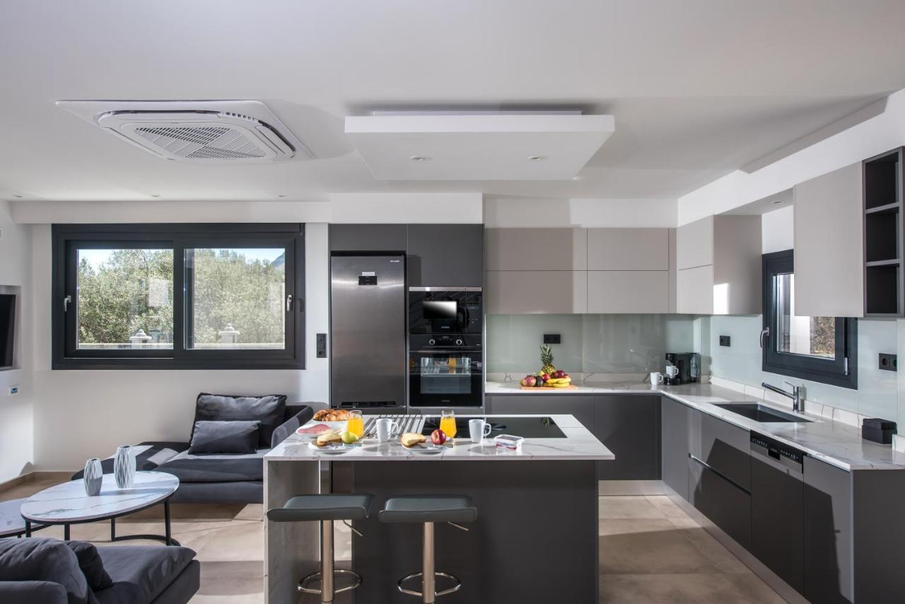 הרסוניסוס Luxury Villa Marelina מראה חיצוני תמונה
