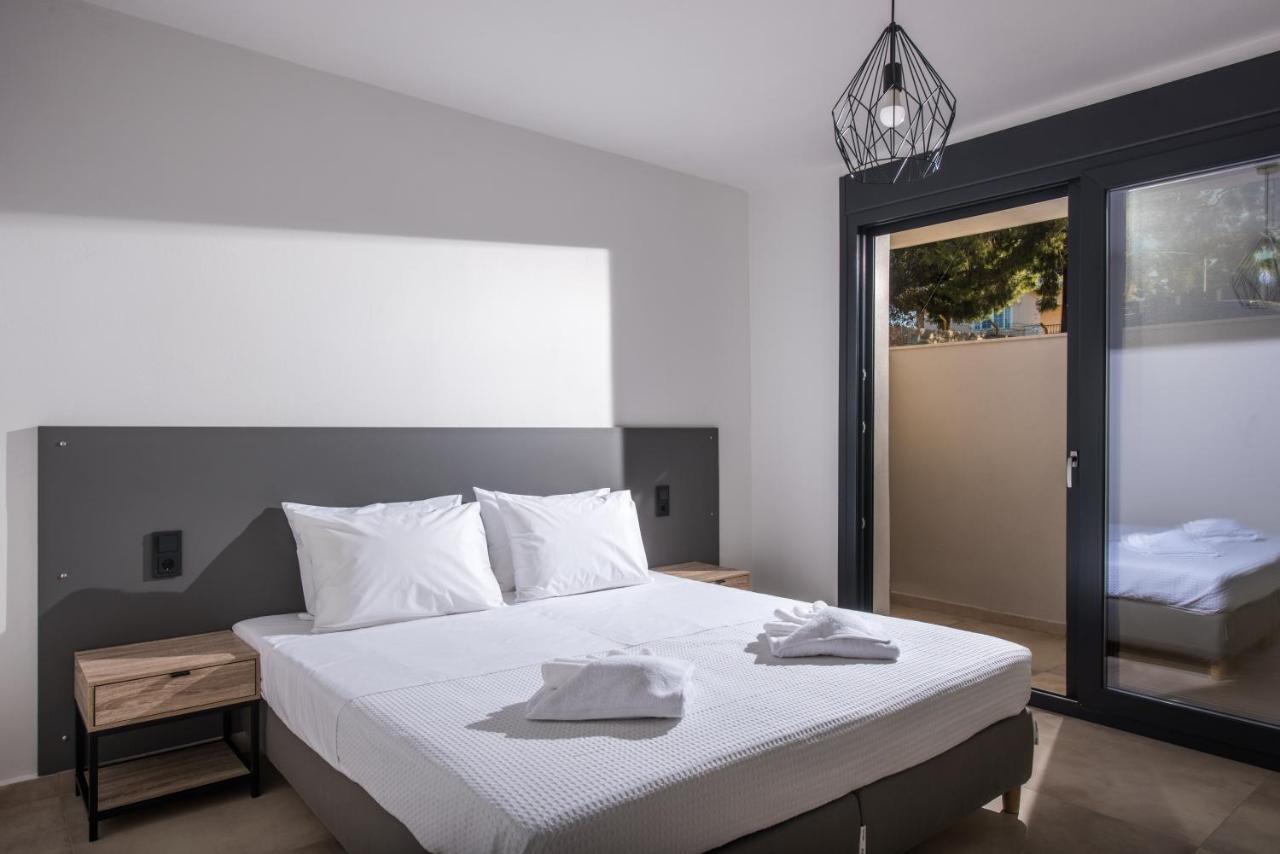 הרסוניסוס Luxury Villa Marelina מראה חיצוני תמונה