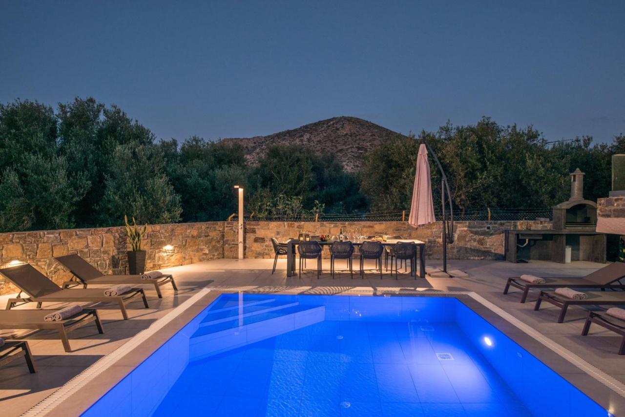 הרסוניסוס Luxury Villa Marelina מראה חיצוני תמונה